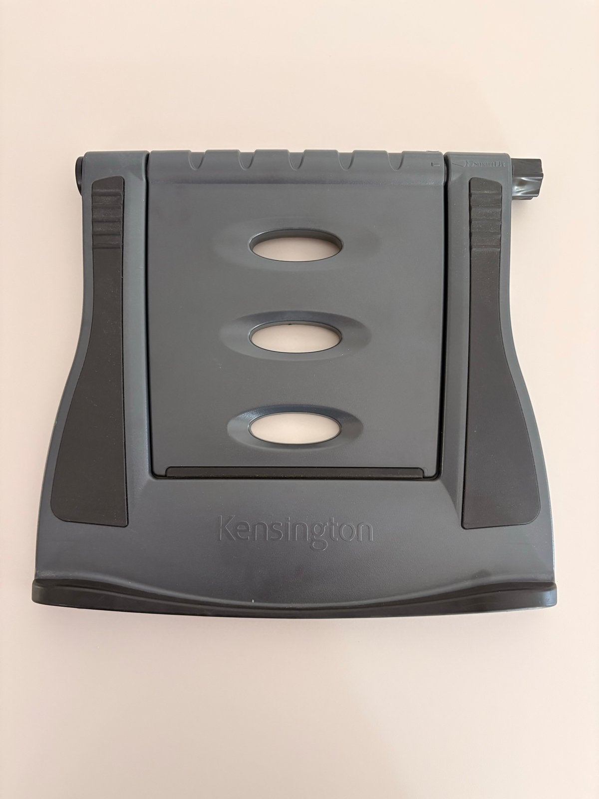 Kensington SmartFit Easy Riser laptopstandaard, Computers en Software, Ophalen of Verzenden, Zo goed als nieuw, In hoogte verstelbaar