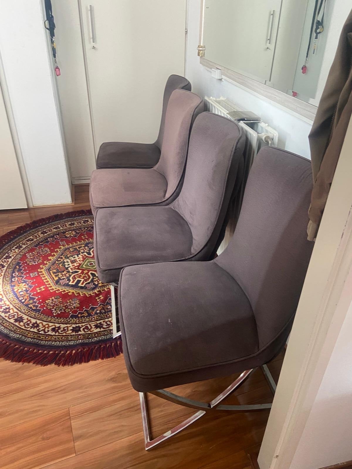 Set van 4 comfortabele eetkamerstoelen - Grijs stof, Huis en Inrichting, Stoelen, Ophalen, Gebruikt, Vier, Stof