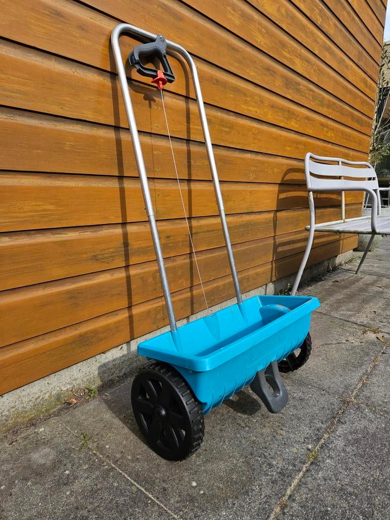 Gardena Strooiwagen L strooikar 12,5 liter, Ophalen, Zo goed als nieuw