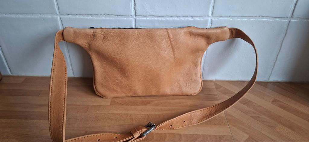 Elvy leren heuptas nieuw, Sieraden, Tassen en Uiterlijk, Tassen | Damestassen, Ophalen of Verzenden, Nieuw, Bruin
