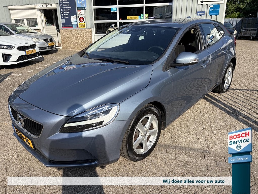 VOLVO V40 1.5 T2 122PK Geartronic Kinetic - Navigatie - Park, Stof, Euro 6, 700 kg, Blauw