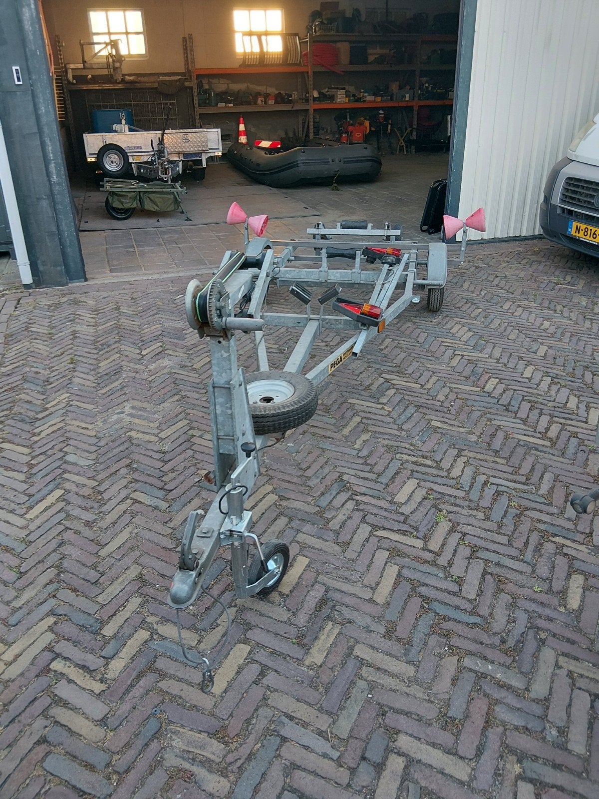 Pega boottrailer met rollen en verstelbare verlichting, Ophalen of Verzenden