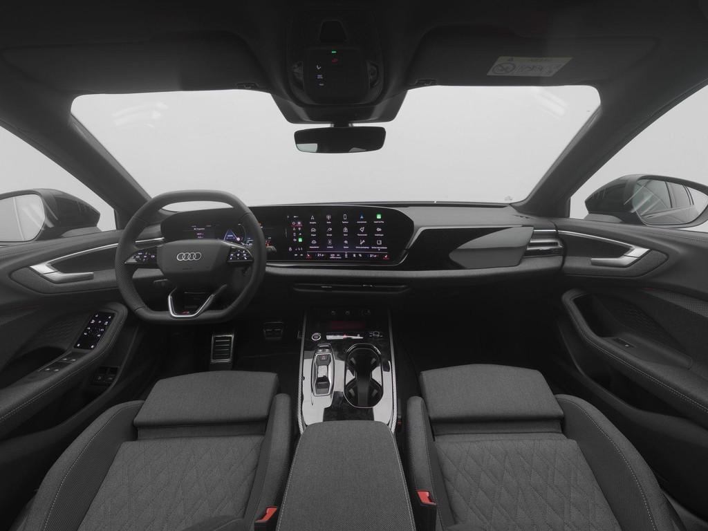 Audi A5 Avant S-Line 2.0 e-hybrid 299 PK QUATTRO | LED Plus, Automaat, Stof, Gebruikt, 4 cilinders