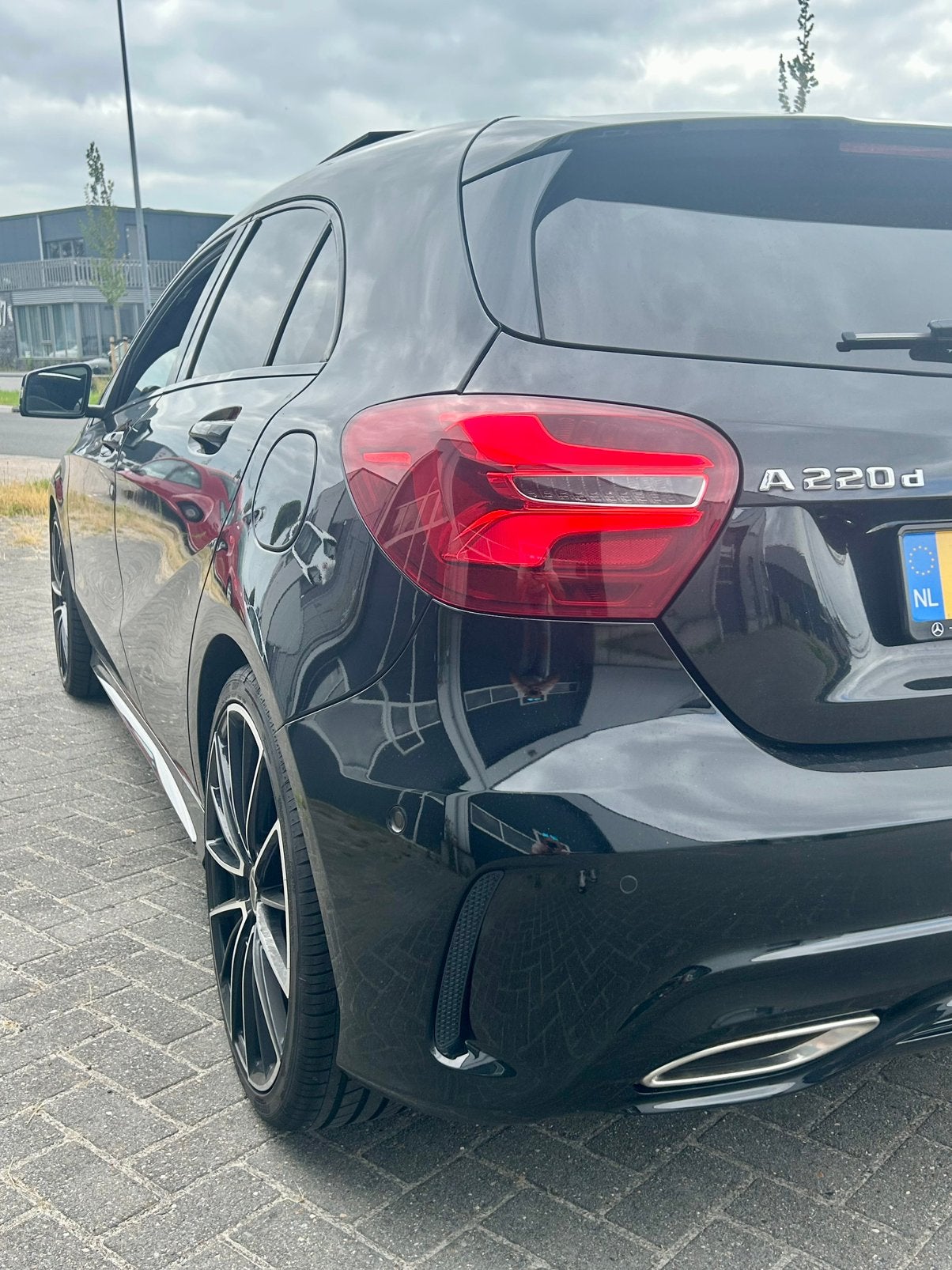 Foto 9 van Mercedes-Benz A-Klasse A220 d 177pk 7G-DCT 2017 Zwart