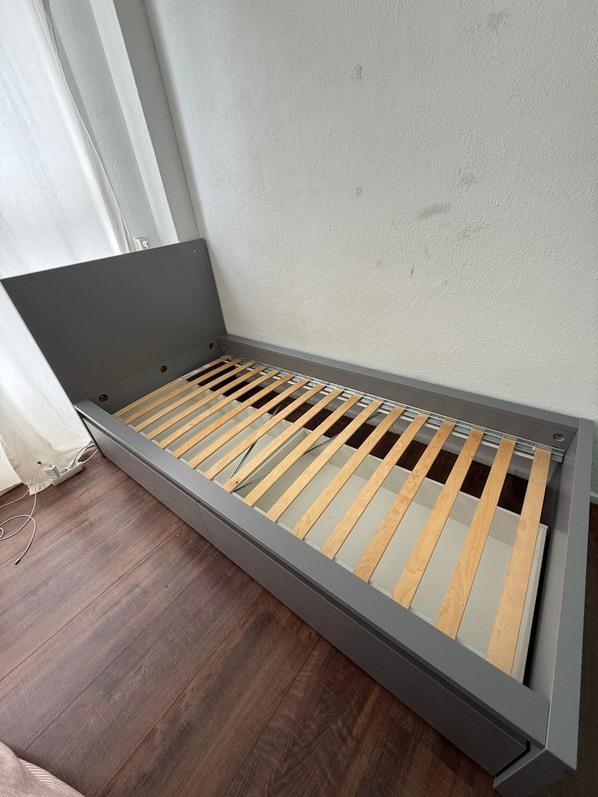 Ikea bed 90 x 200 grijs, Ophalen, 90 cm, Eenpersoons, Zo goed als nieuw