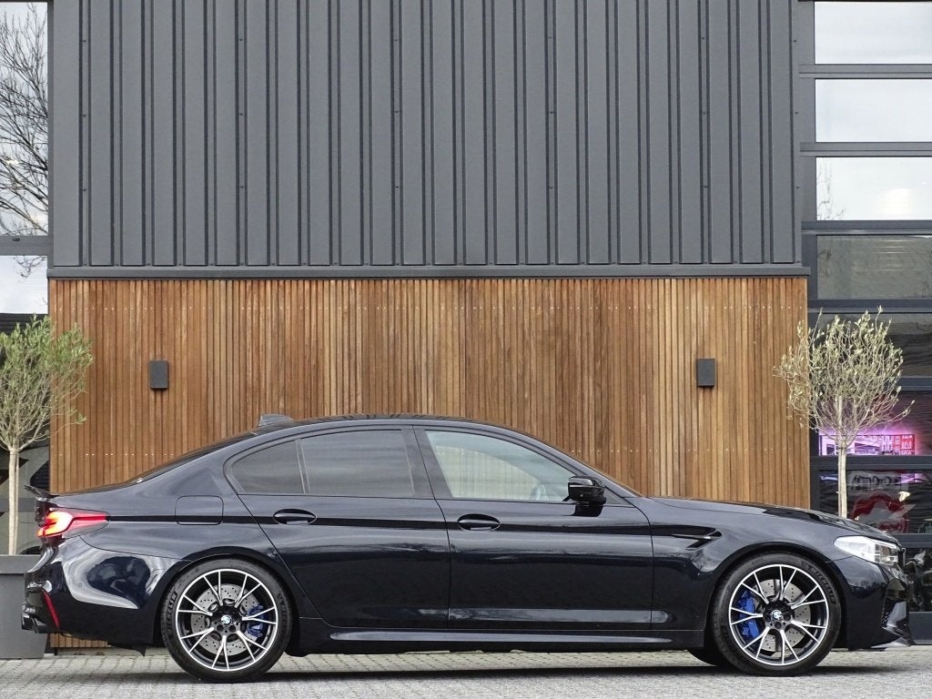 Bmw 5-serie M5 Competition V8 627PK / CARBON / Individual /, Auto's, Automaat, Gebruikt, Verwarmde buitenspiegels, 2000 kg