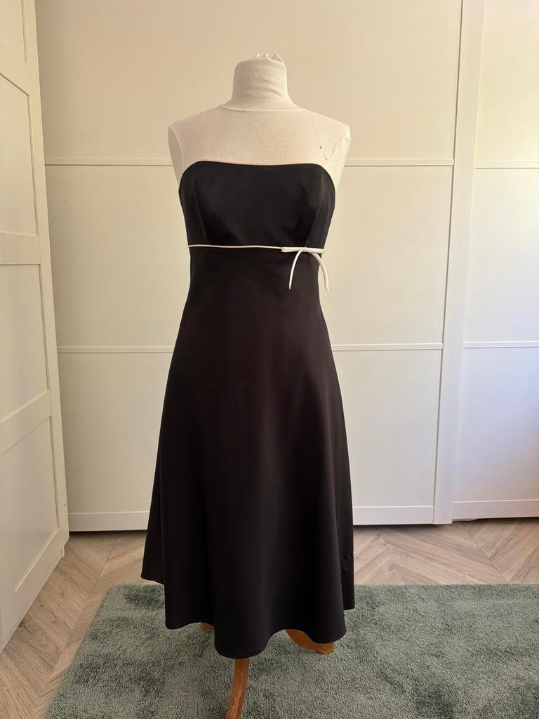 Elegante zwarte galajurk met witte accenten, Galajurk, Zwart, Ophalen of Verzenden, Zo goed als nieuw