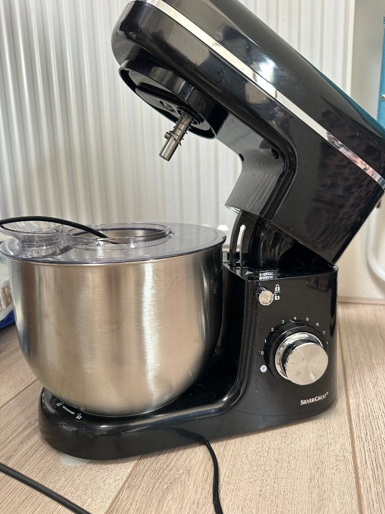 SilverCrest keukenmachine zwart | 5L RVS kom, Ophalen, 4 liter of meer, 3 snelheden of meer, Zo goed als nieuw