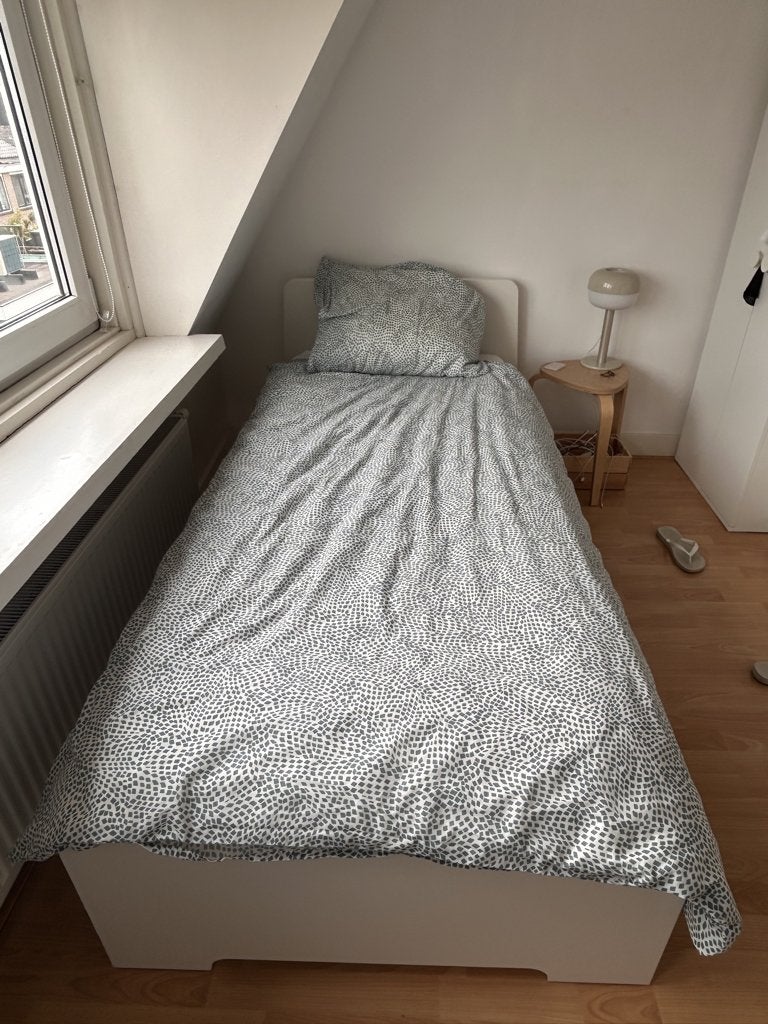 Bed + lattenbodem + matras, Huis en Inrichting, Ophalen, 90 cm, Wit, Zo goed als nieuw