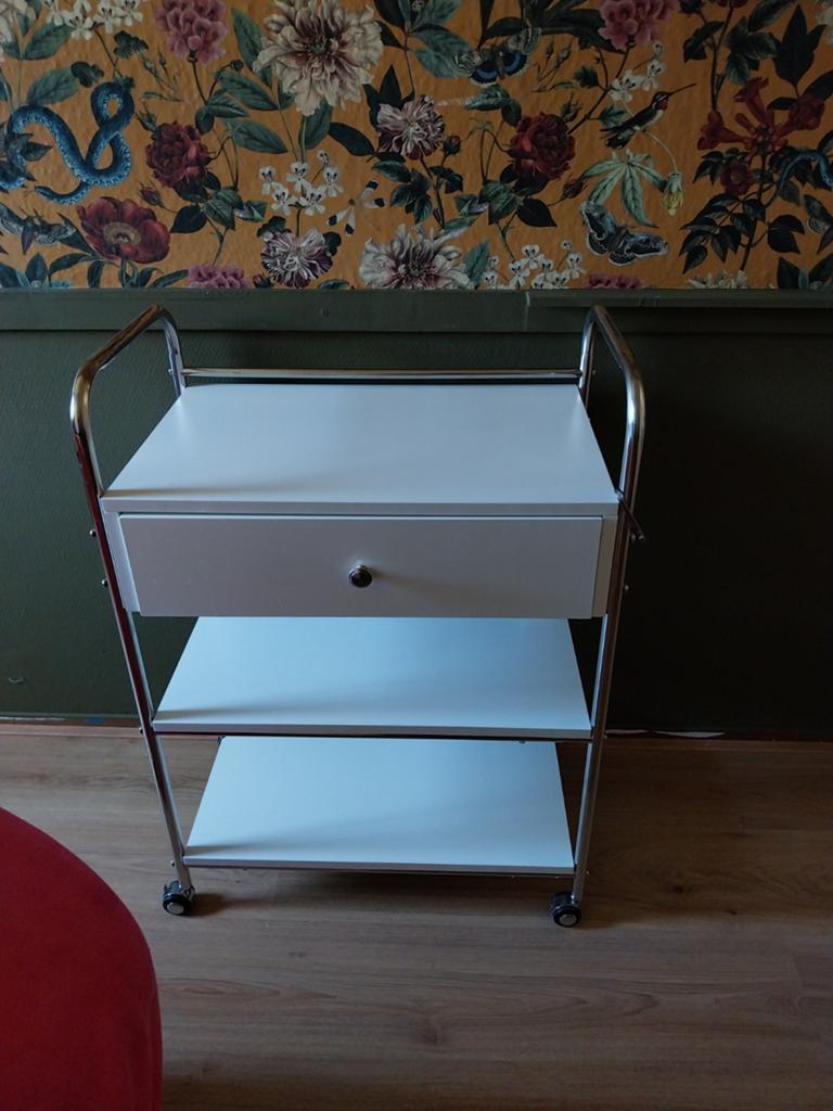 Fijne werktafel voor pedicure praktijk of anders., Huis en Inrichting, Ophalen of Verzenden