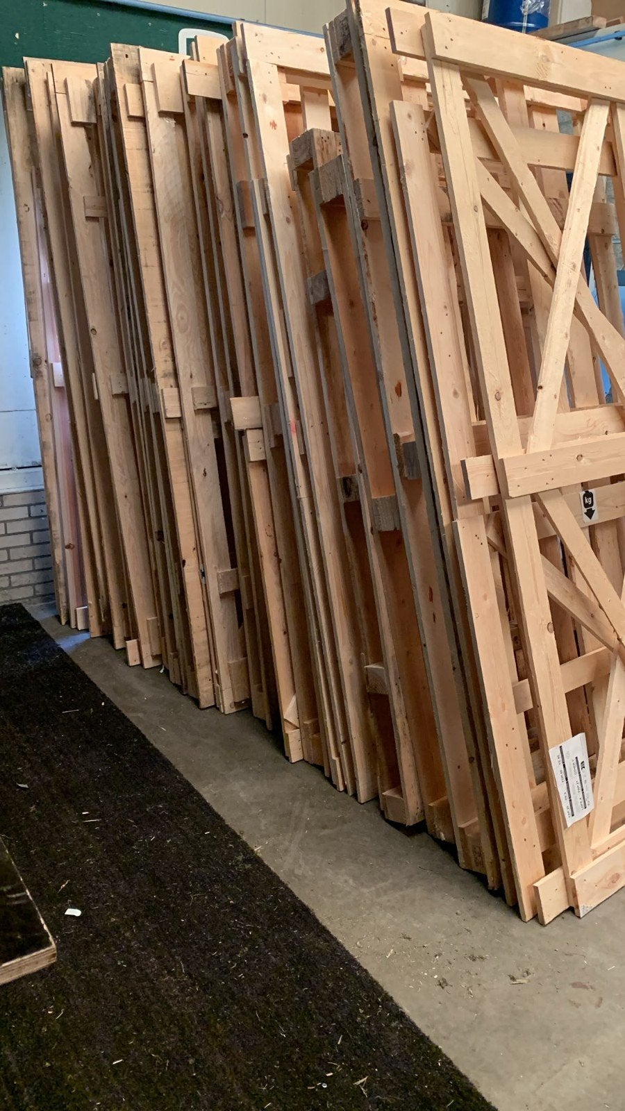 Gratis stookhout en pallets/planken, Minder dan 3 m³, Ophalen, Overige houtsoorten