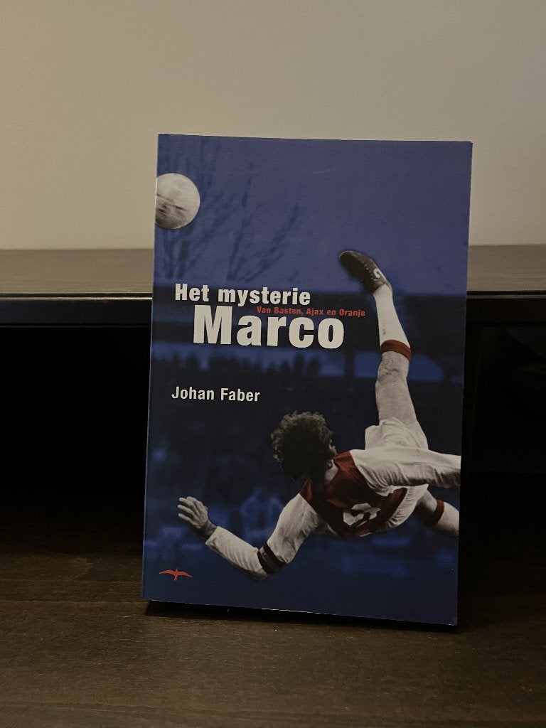 Voetbal Marco van Basten, Verzamelen, Ophalen of Verzenden, Zo goed als nieuw, Buitenlandse clubs, Boek of Tijdschrift