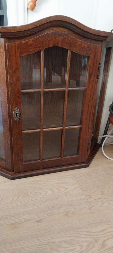 Eikenhouten muur/ wand vitrine kastje., Huis en Inrichting, Kasten | Vitrinekasten, Ophalen, Glas, 50 tot 100 cm, Minder dan 100 cm