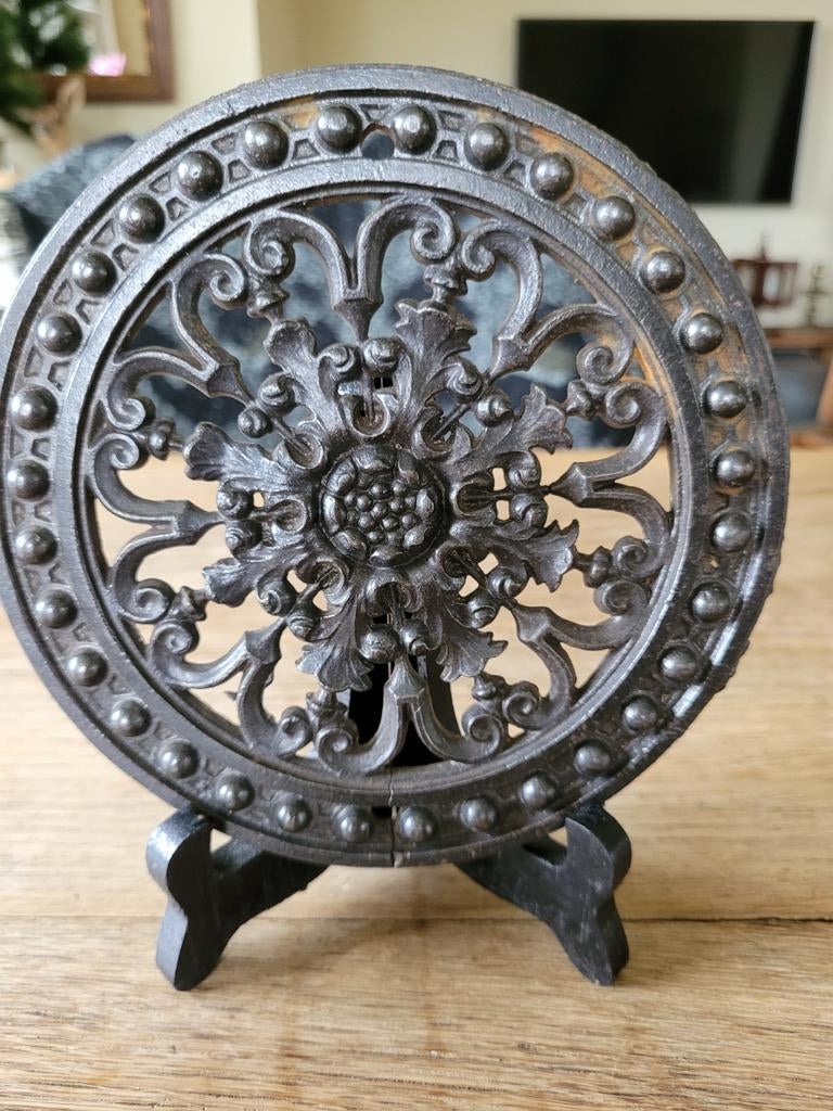 Franse brocante ijzeren rooster ventilatierooster inscriptie, Ophalen of Verzenden