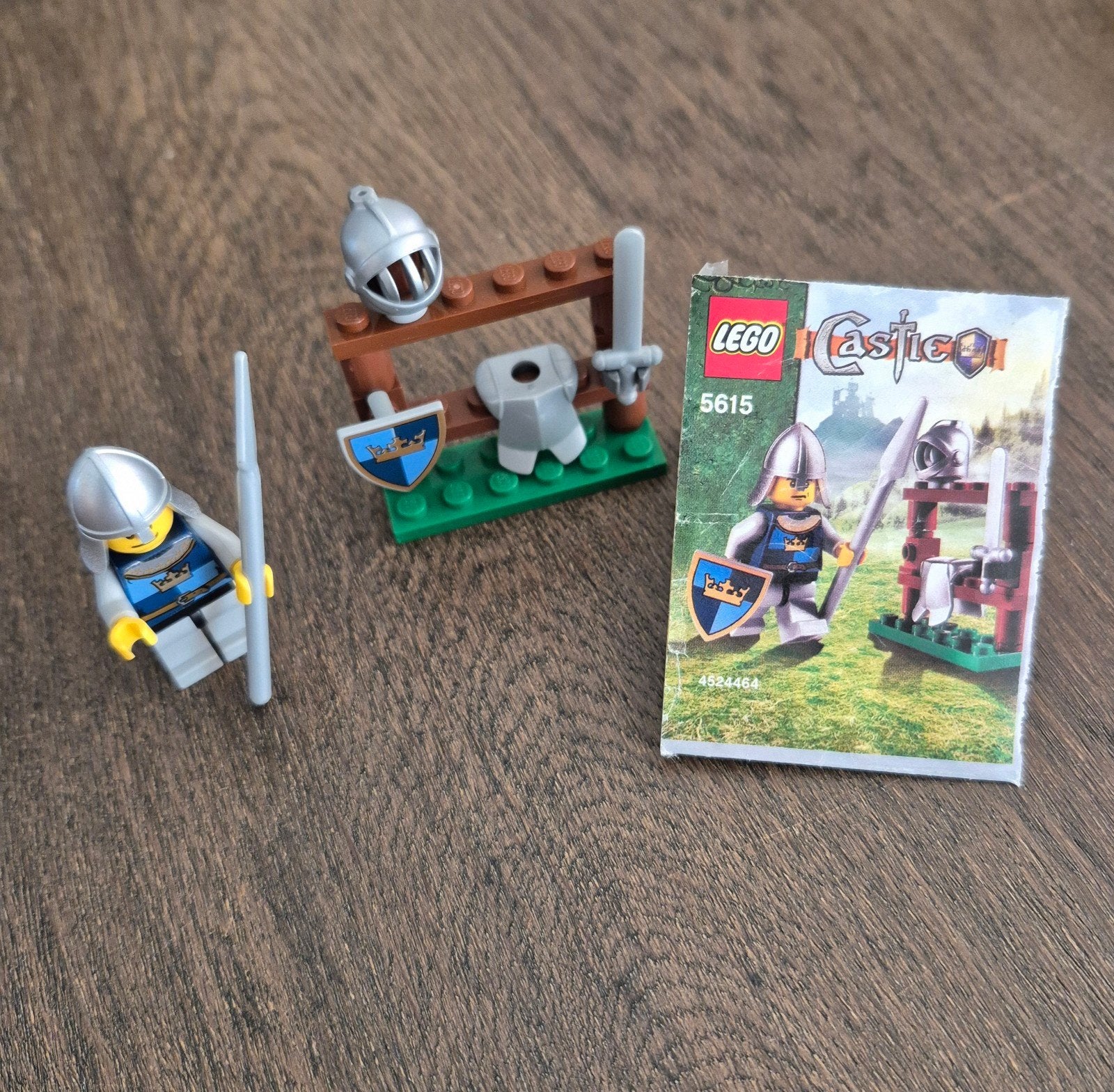 Lego Castle 5615 Ridder met wapenrek uit 2008 COMPLEET, Gebruikt, Lego, Ophalen of Verzenden, Castle
