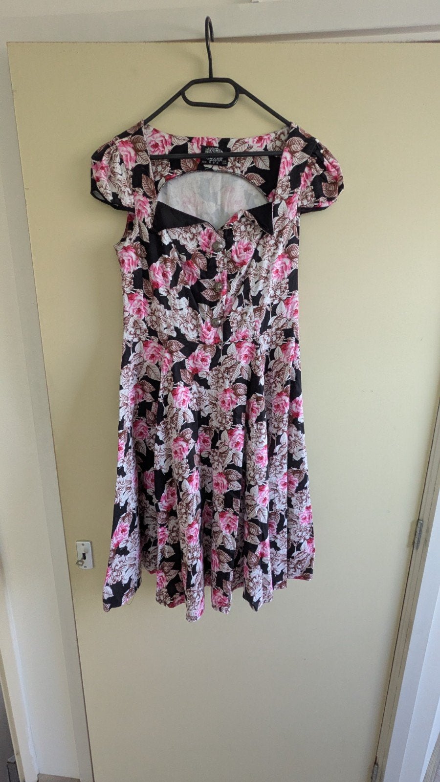 Hearts & Roses bloemenjurk, zwart met roze rozen, Kleding | Dames, Jurken, Ophalen, Zwart, Maat 42/44 (L), Zo goed als nieuw