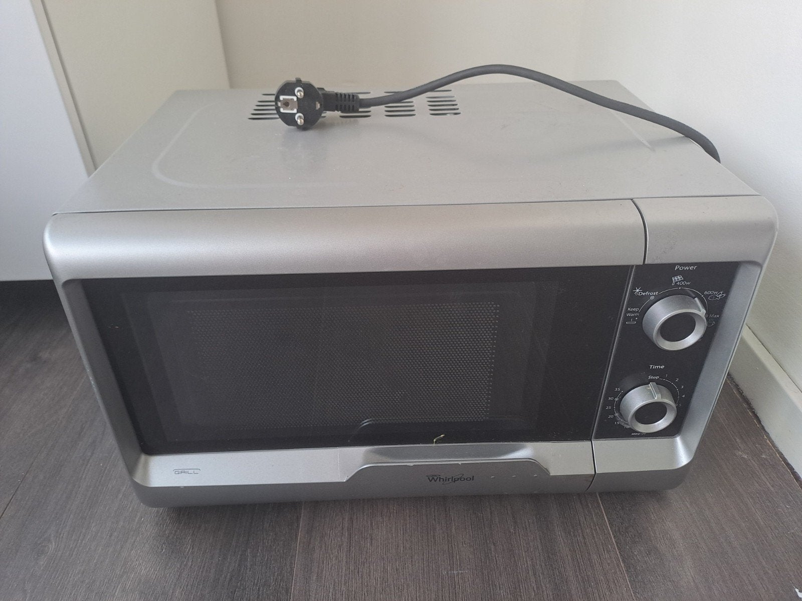 Whirlpool Magnetron - Zilverkleurig en Compact, Witgoed en Apparatuur, Magnetrons, Gebruikt, Vrijstaand, Magnetron, Minder dan 45 cm
