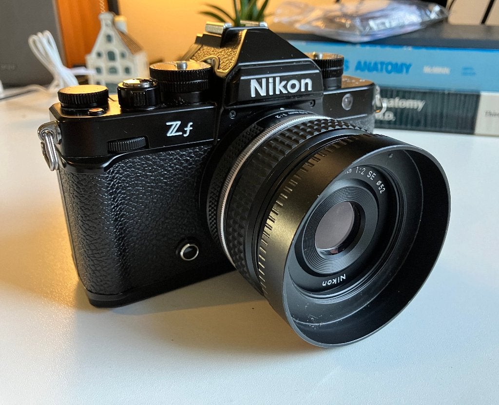 Nikon Zf + Z 40mm f/2 SE Lens, Full Kit and Grip, Overige typen, Zo goed als nieuw, 24 megapixels, Nikon