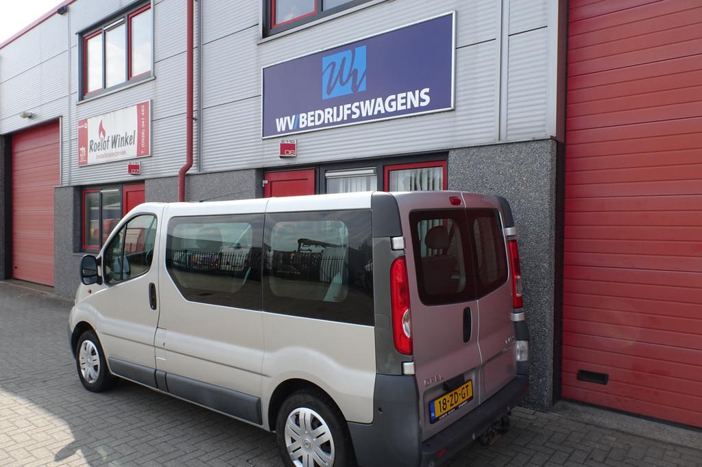 Opel Vivaro Combi 2.0i L1H1 9 pers airco BENZINE UITVOERING, Voorwielaandrijving, 1998 cc, Stof, 2000 kg