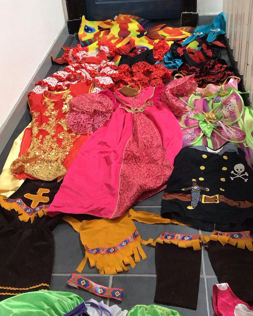 Partij verkleedkleren voor meisjes tussen de 4 en 12  jaar, Kleding | Dames, Ophalen of Verzenden, Zo goed als nieuw