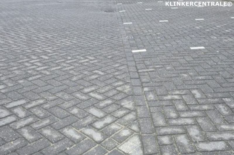 2.500m2 antraciet zwart betonklinkers bkk bss op/inrit, Bij dit gebruikte product niet meer te achterhalen., Gebruikt, Verzenden