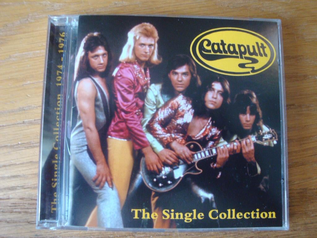 Catapult - The Single Collection (gesigneerd door alle 5), Ophalen of Verzenden, Zo goed als nieuw