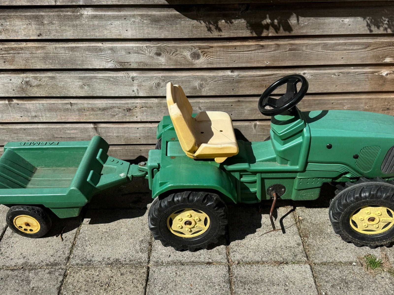 Groene traptractor met aanhanger - opknapper, Ophalen, Gebruikt