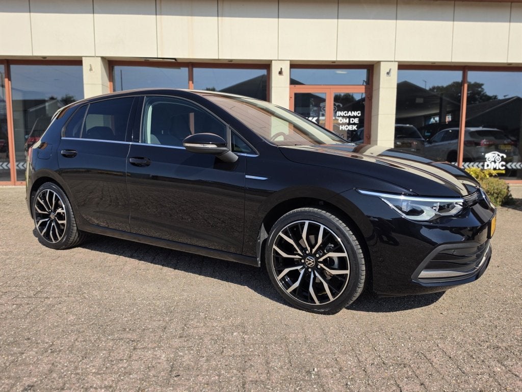 Volkswagen Golf 1.5 eTSI Style edition | Clima | Navi | ACC, Stof, 4 cilinders, Zwart, Bedrijf