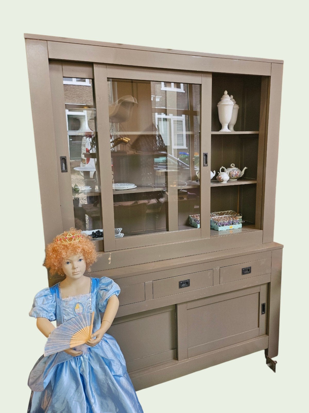 Vintage vitrinekast met schuifdeuren, Ophalen