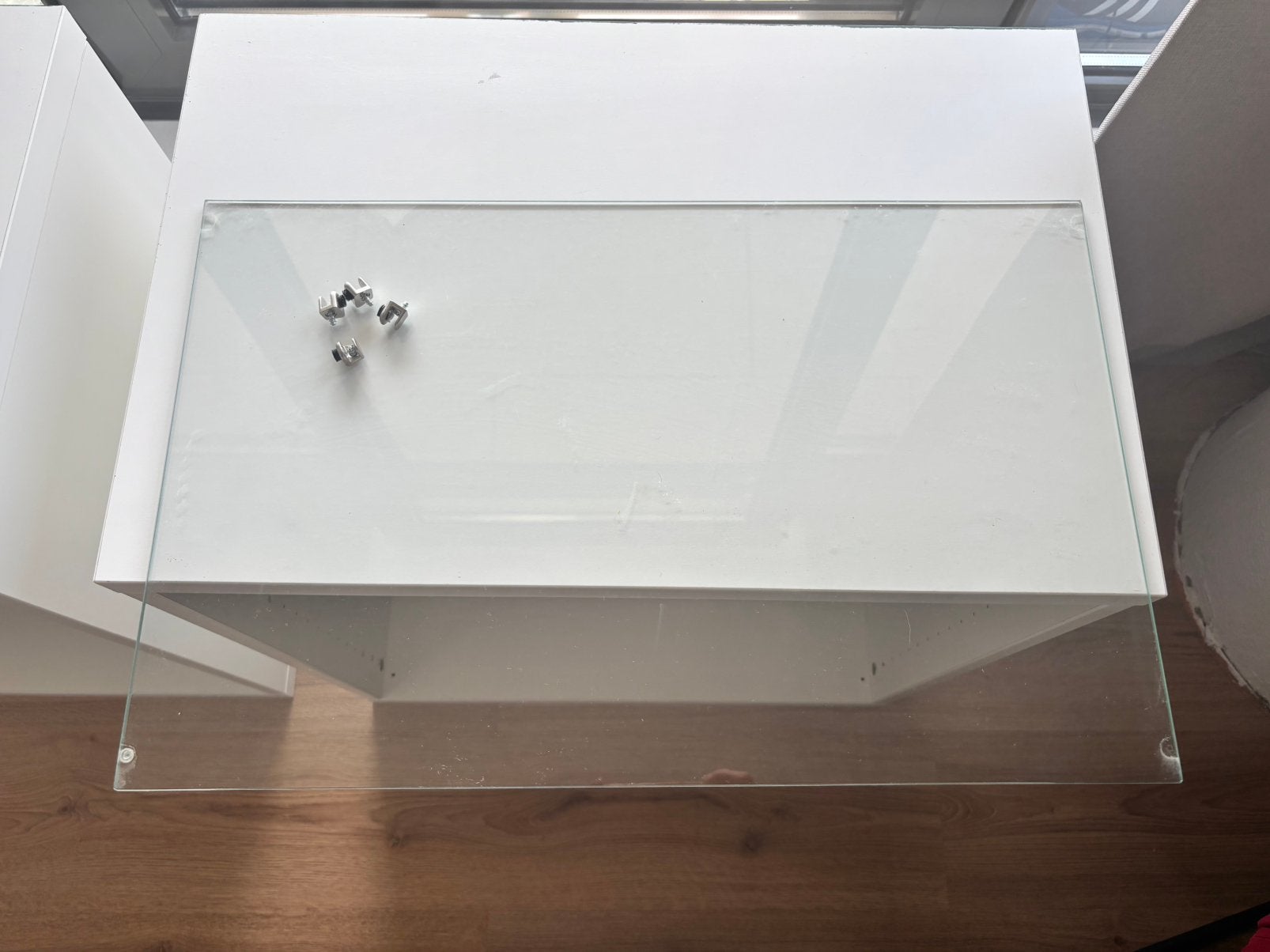 Besta glasplaat 56x36cm (plank), Ophalen, Zo goed als nieuw, Minder dan 150 cm, Minder dan 100 cm