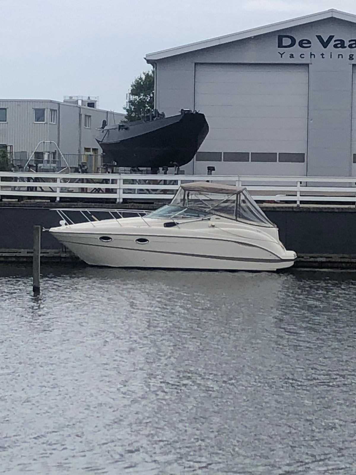 Maxum 2700 SCR Comfortabele  Sport cruiser, Watersport en Boten, Overige merken, Gebruikt, Binnenboordmotor, Biminitop