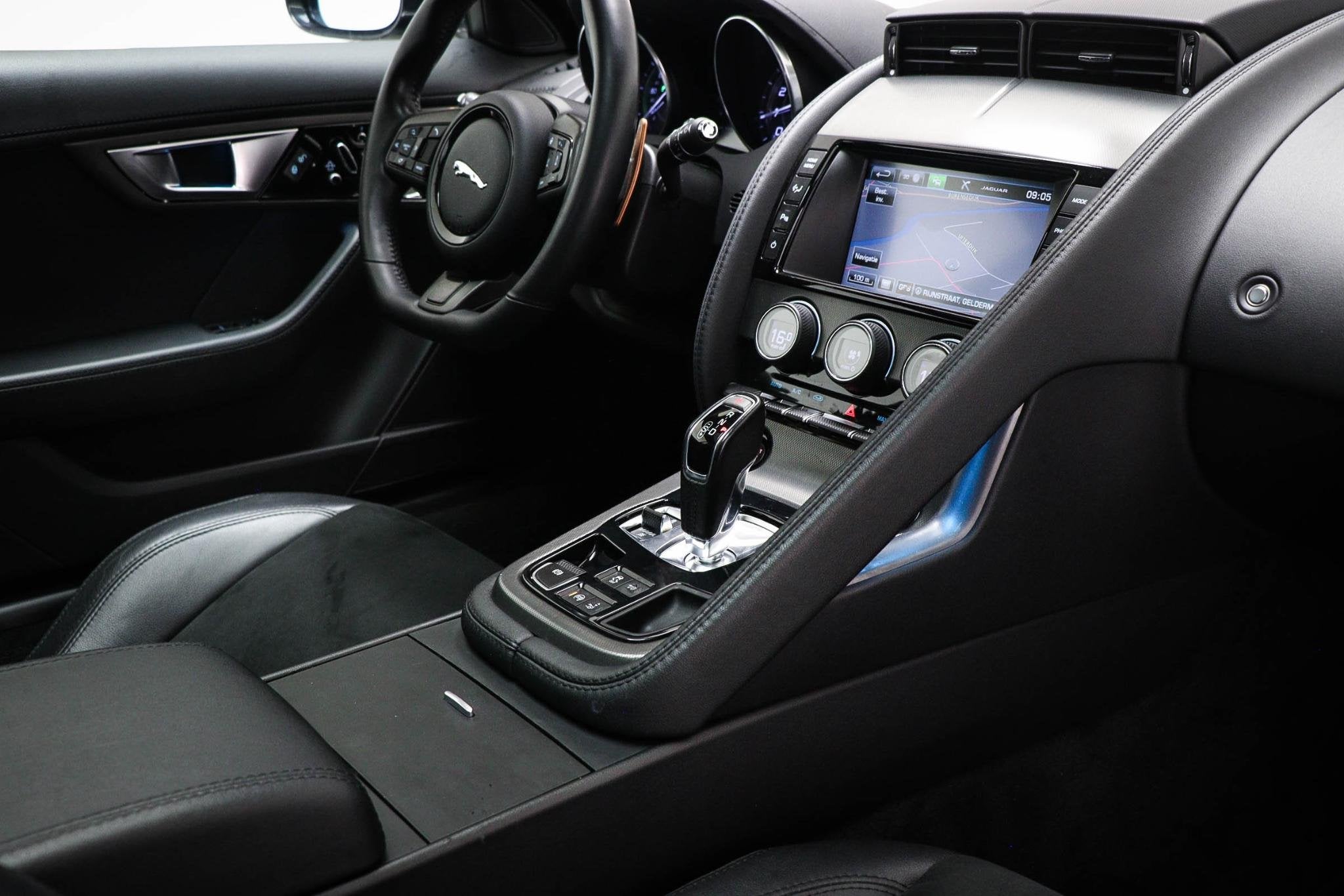 Jaguar F-TYPE 3.0 V6 Coupé | PANORAMADAK | CLIMA | STUURVER, Auto's, Automaat, Achterwielaandrijving, 2995 cc, Met garantie (alle)