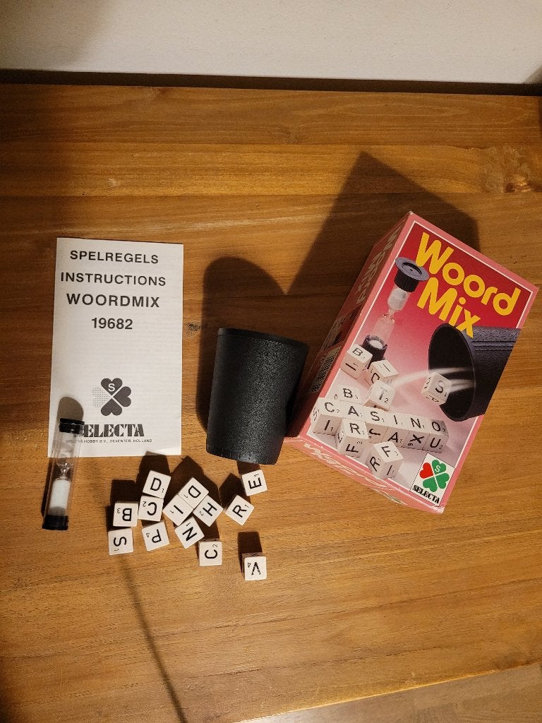 Woord Mix . Selecta, Een of twee spelers, Ophalen of Verzenden, Gebruikt, . Selecta
