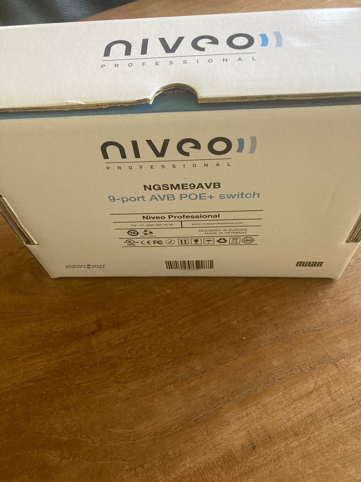 Niveo Professional NGSME9AVB 9-poorts AVB POE+ switch, Computers en Software, Netwerk switches, Ophalen of Verzenden, Nieuw