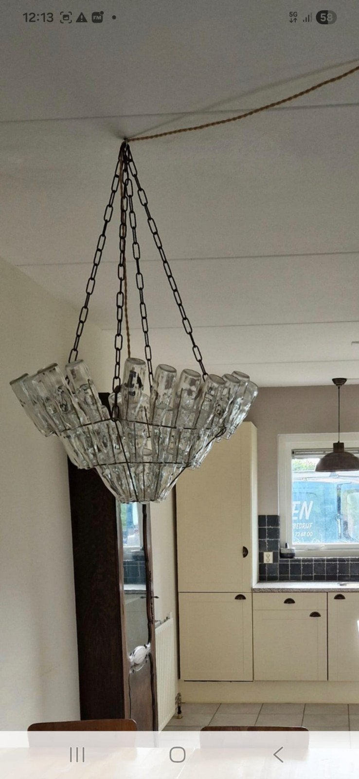 Melkflessen lamp, Ophalen