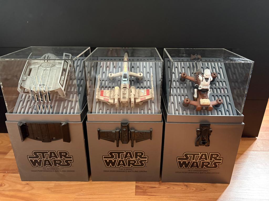 Nieuwe star wars battle drones incl officiële display, Ophalen, Zo goed als nieuw, Actiefiguurtje