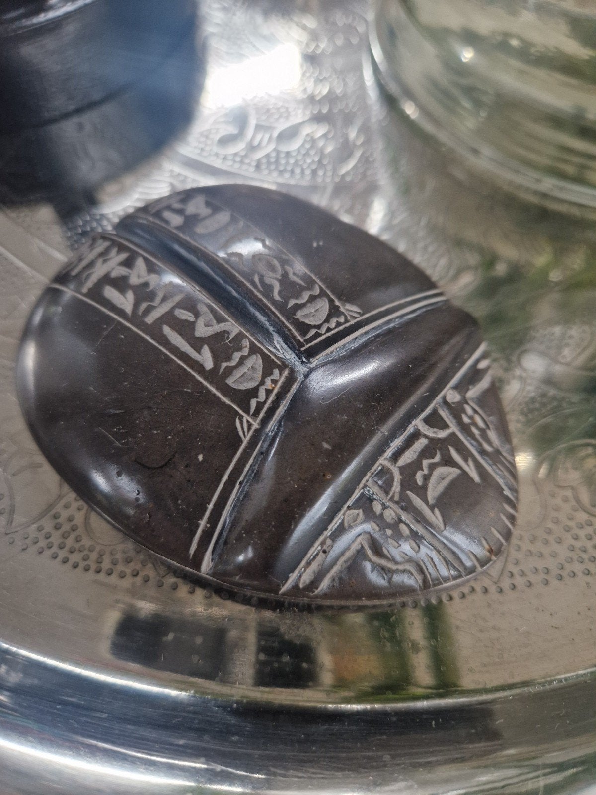 egyptische scarabee, Antiek en Kunst, Steen/keramiek, Bruin, Ophalen of Verzenden, Gemerkt