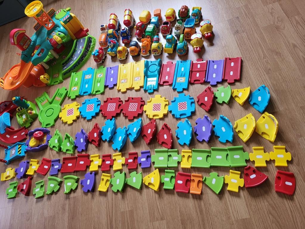 Toet Toet auto's met garage, Kinderen en Baby's, Speelgoed | Vtech, Ophalen, Gebruikt, 2 tot 4 jaar