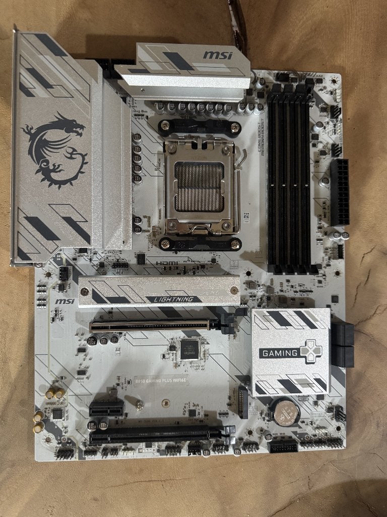 MSI B850 Gaming Plus WIFI6E AMD motherboard., Computers en Software, Moederborden, Ophalen of Verzenden, Zo goed als nieuw, DDR5