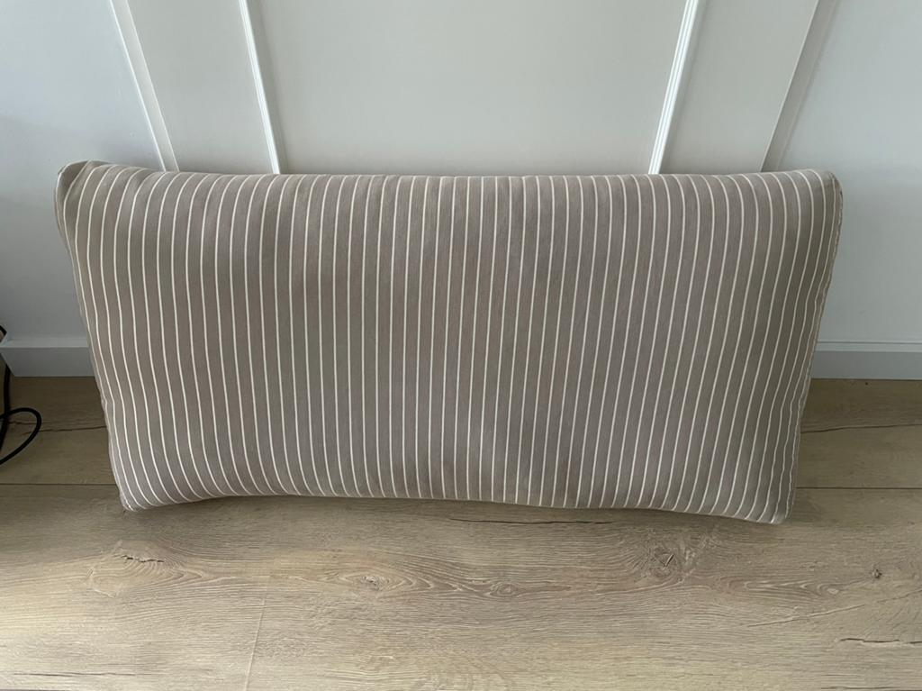 Rugkussen, Huis en Inrichting, Woonaccessoires | Kussens, Ophalen, Zo goed als nieuw, Rechthoekig