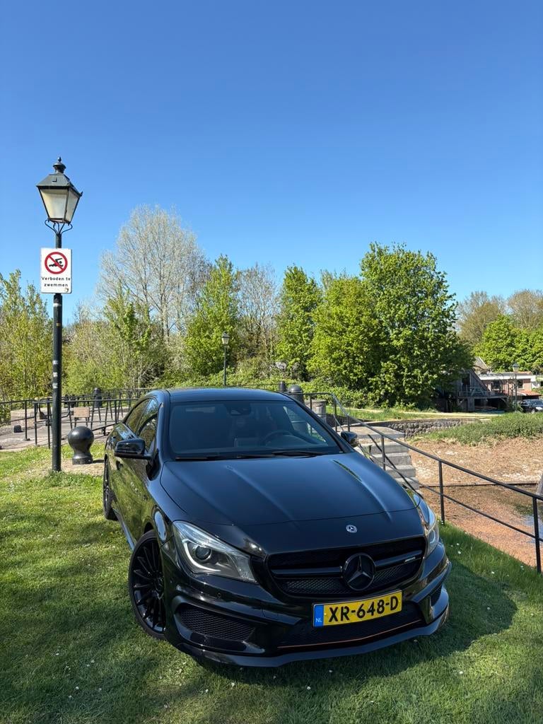 Mercedes-Benz CLA 45 AMG 265KW 4MATIC 7G-DCT 2015 Zwart, Auto's, Mercedes-Benz, Automaat, CLA, 4 cilinders, 360 pk