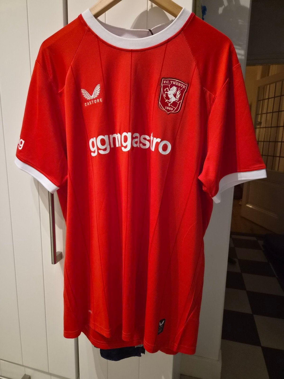 FC Twente Thuisshirt 2026/2027, Kleding | Heren, Maat 52/54 (L), Castore, Nieuw, Ophalen of Verzenden