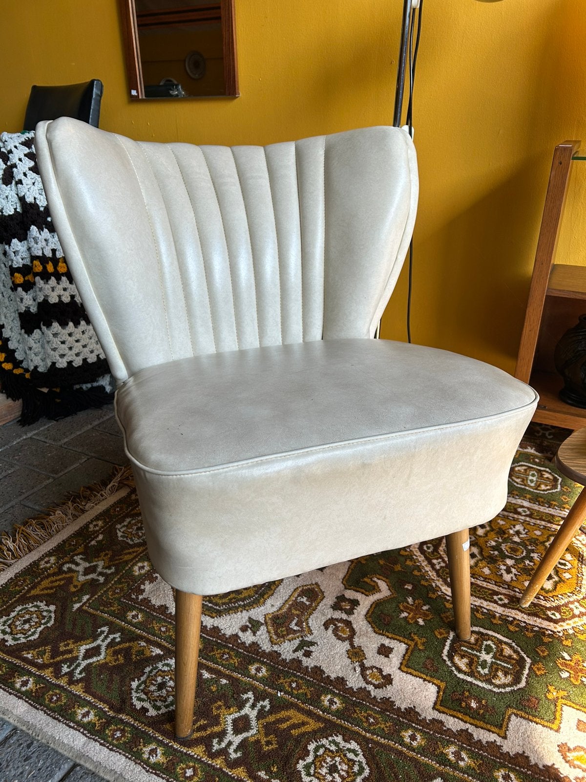 Vintage 60’s/ 70’s beige cocktail stoel/ fauteuil., Ophalen, Overige kleuren, Vintage, ?