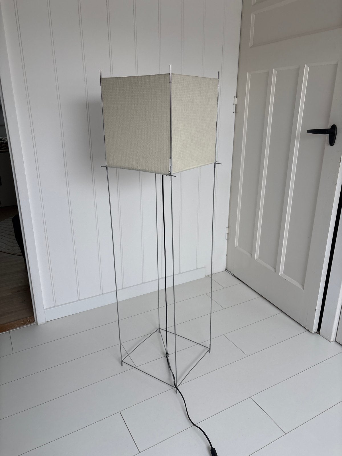 Lotek vloerlamp 125 cm hoog - Tijdloos design, Ophalen, Gebruikt, 100 tot 150 cm, E27 (groot)