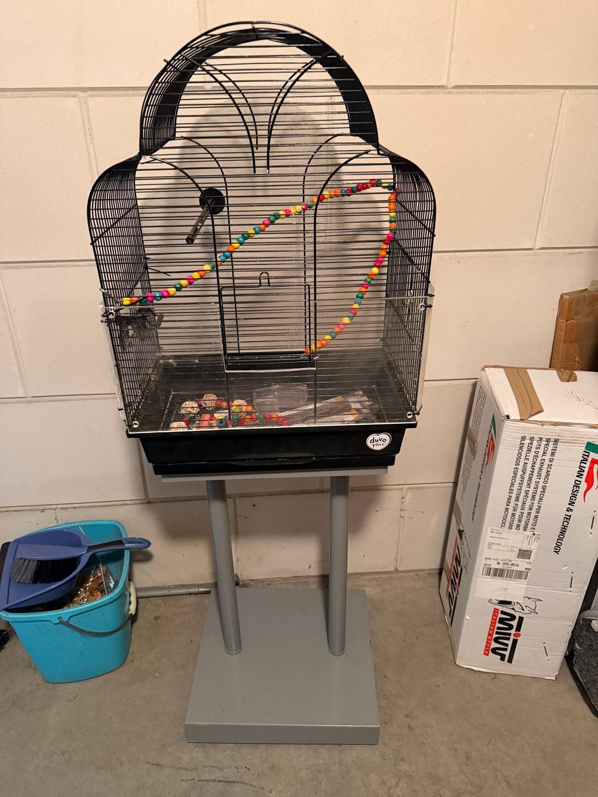 Vogelkooi zwart met standaard, Dieren en Toebehoren, Ophalen of Verzenden