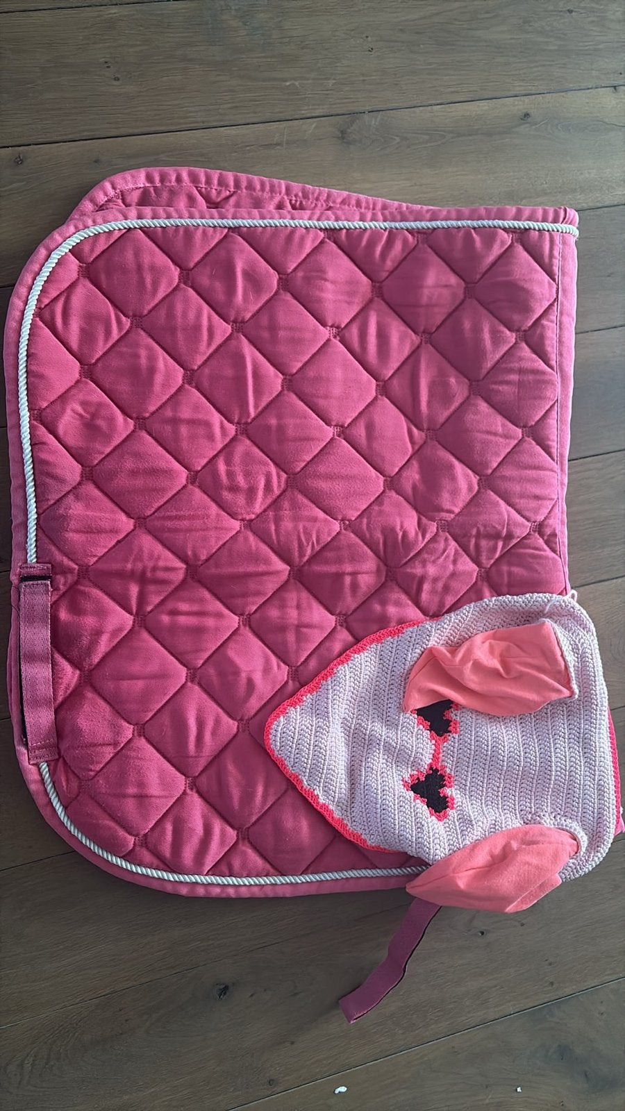 Roze zadel dekje + oornetje, Dieren en Toebehoren, Ophalen of Verzenden, Gebruikt, Overige soorten