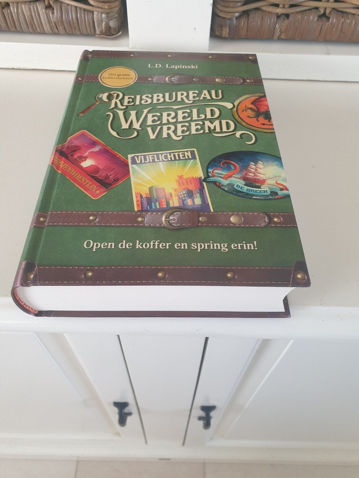 L.D. Lapinski - Reisbureau Wereldvreemd, Ophalen of Verzenden, Gelezen