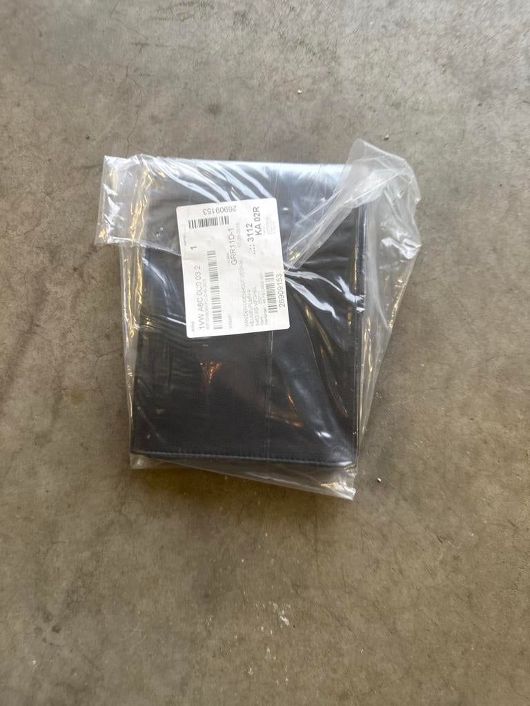 Instructieboek en onderhoudsboek Polo 6r 6c met leder mapje, Auto diversen, Ophalen of Verzenden