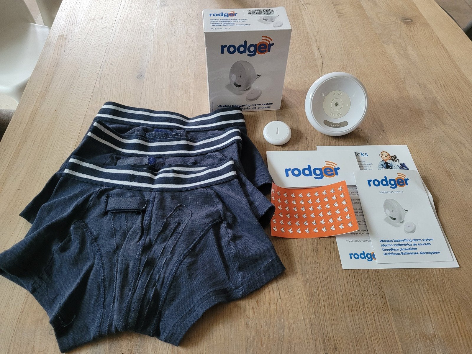 Rodger draadloos plaswekker systeem met 3 broekjes, Ophalen of Verzenden, Zo goed als nieuw