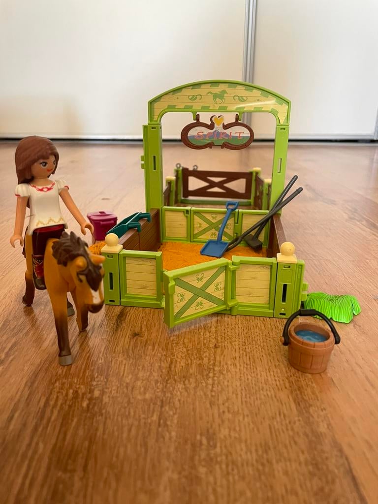 Playmobil spirit paardenbox (set 9478), Ophalen of Verzenden, Gebruikt, Complete set